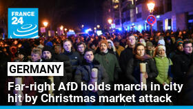 Des personnes participent à un rassemblement organisé par le parti d'extrême droite AfD, le 23 décembre 2023 2024 à Magdebourg en Allemagne