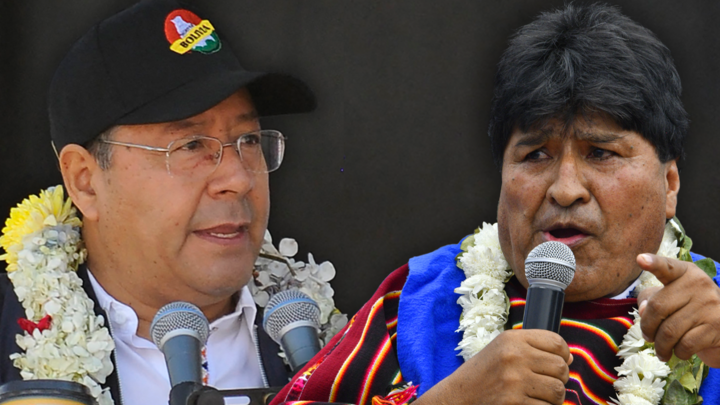 El presidente de Bolivia, Luis Arce, y el expresidente y líder del Movimiento al Socialismo, Evo Morales.